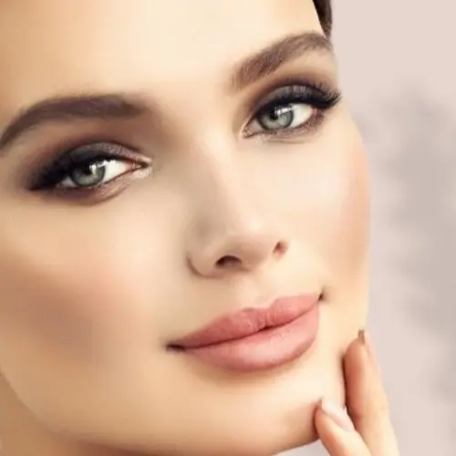Braut Make-up in natürlichen Tönen, Nahaufnahme