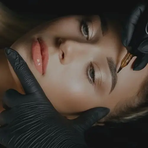 Permanent Make-up in Lauf an der Pegnitz, Behandlung der Augenbrauen